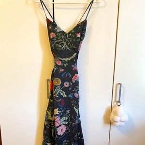 MISSGUIDED Floral Maxi dress with criss cross straps SIZE 10